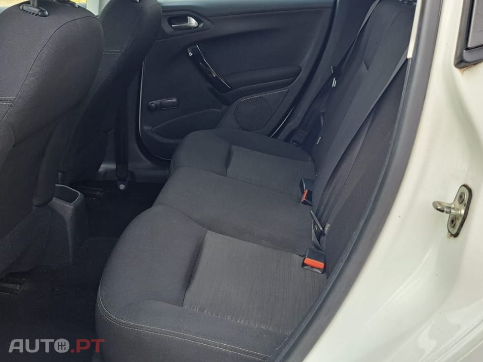 Peugeot 208 1.2