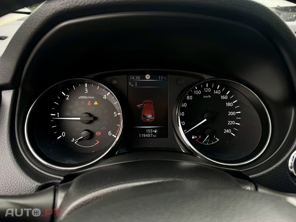 Nissan Qashqai 1.5 dCi Tekna Pele