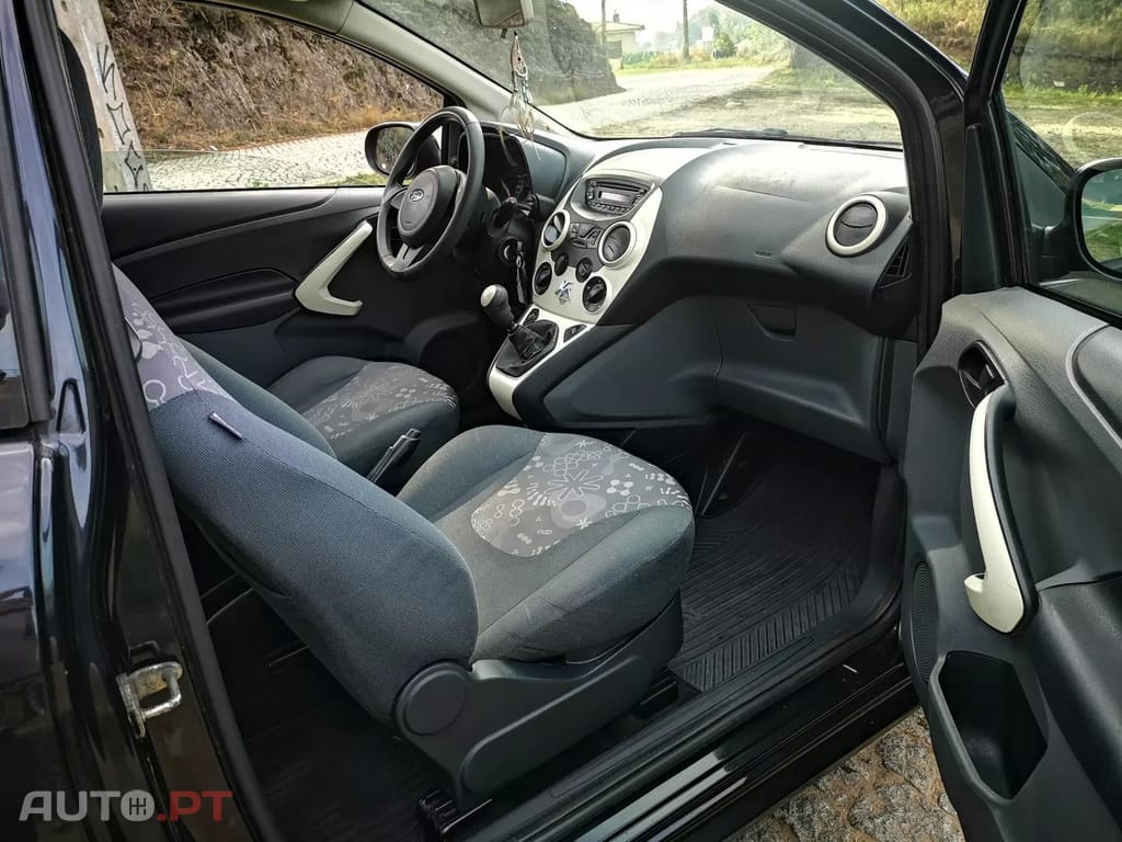 Ford KA 1.3 TDCi Titanium — fotografia 14