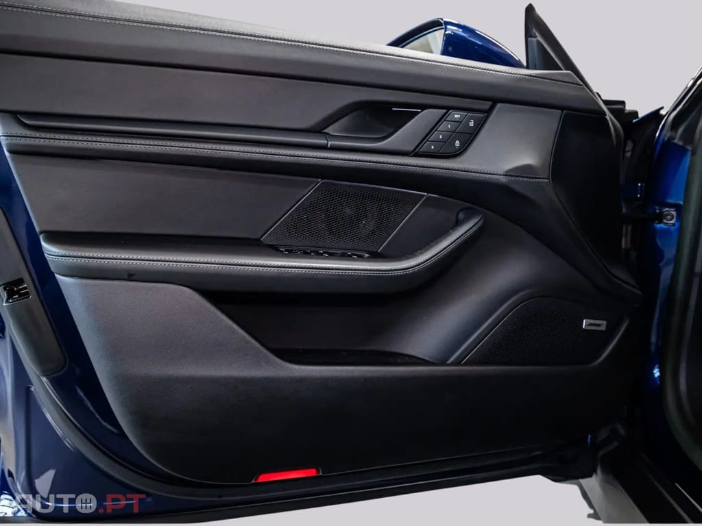 Porsche Taycan I.V.A DEDUTIVEL 4S 