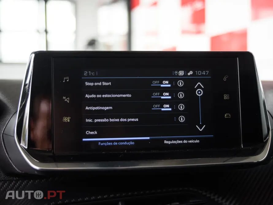 Peugeot 2008 PureTech 130 EAT8 Allure