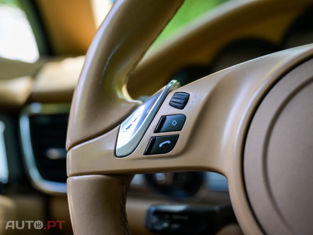 Porsche Panamera S Hybrid J19