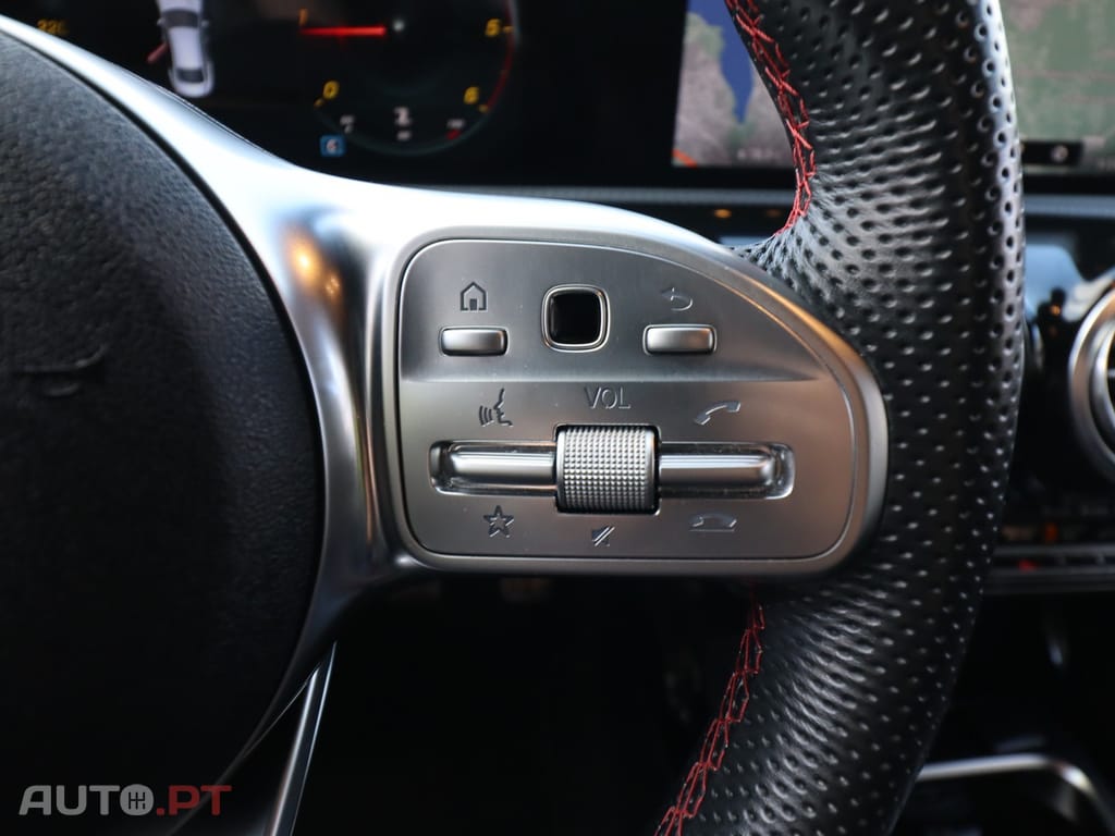 Mercedes-Benz CLA 180 AMG LINE