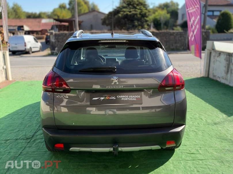 Peugeot 2008 1.2 PureTech Allure