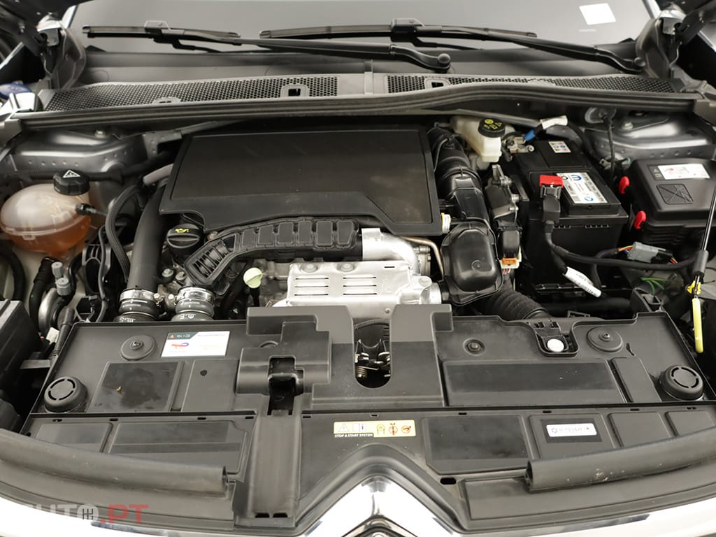 Citroen C4 C4 1.2 PureTech Plus EAT8