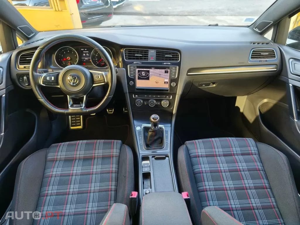Volkswagen Golf  Gti Performance Bluemotion