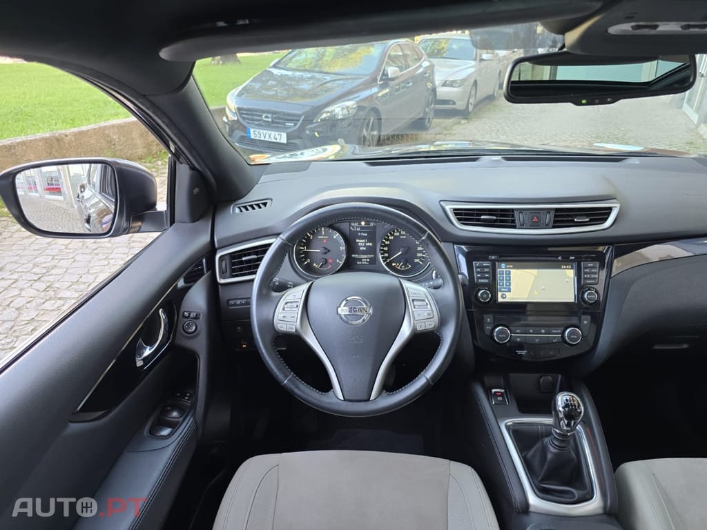 Nissan Qashqai 1.6 dCi Tekna Premium 17 360 S&S