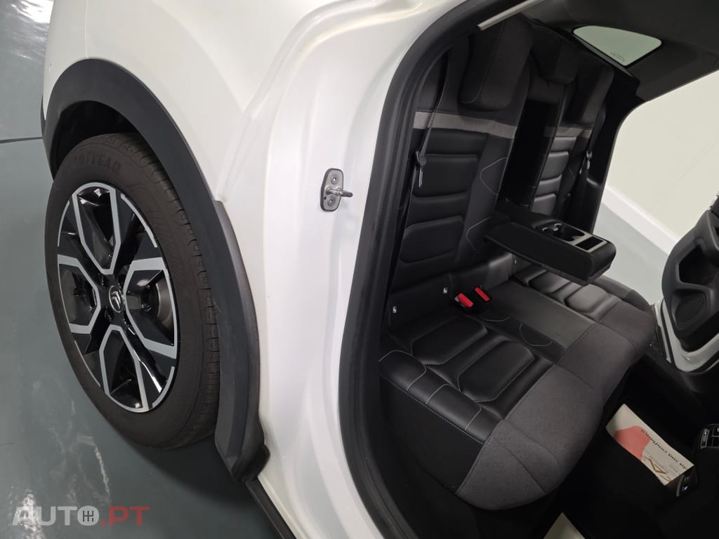 Citroën e-C4 50 kWh Shine — fotografia 92