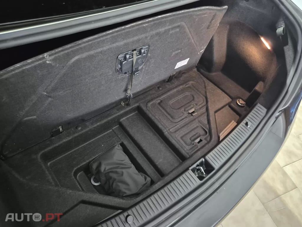 Mercedes-Benz C 300 e 9G-TRONIC Exclusive