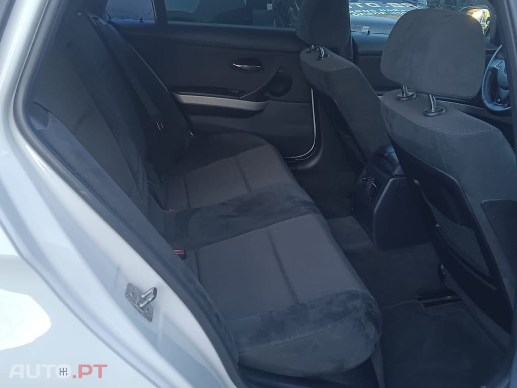 BMW 318 d Touring Navigation Sport