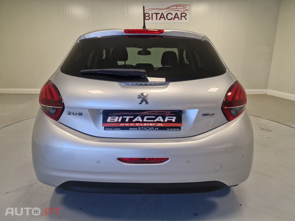 Peugeot 208 1.2 STYLE