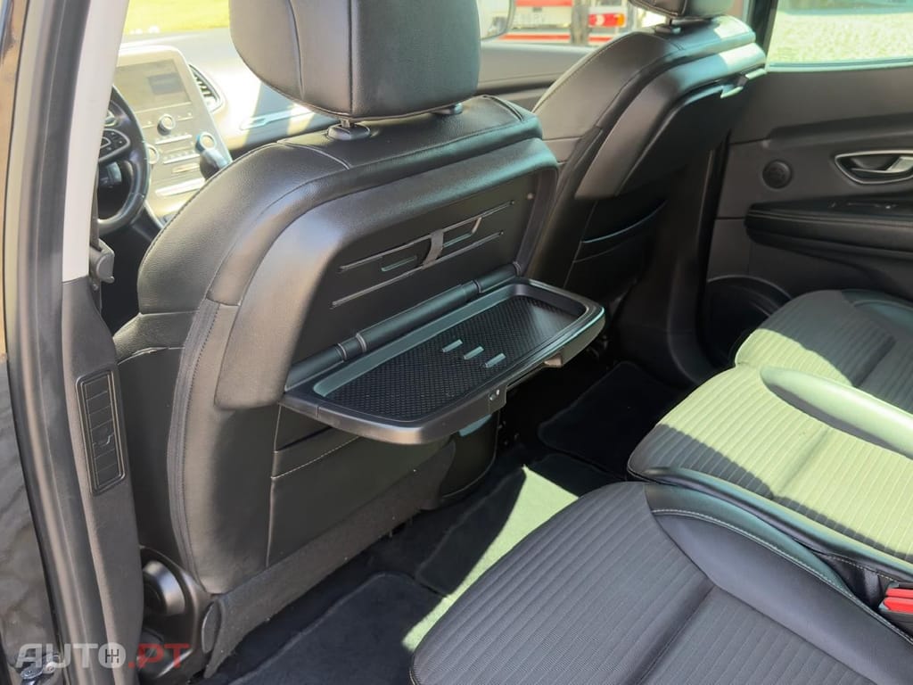 Renault Scénic 7 LUGARES