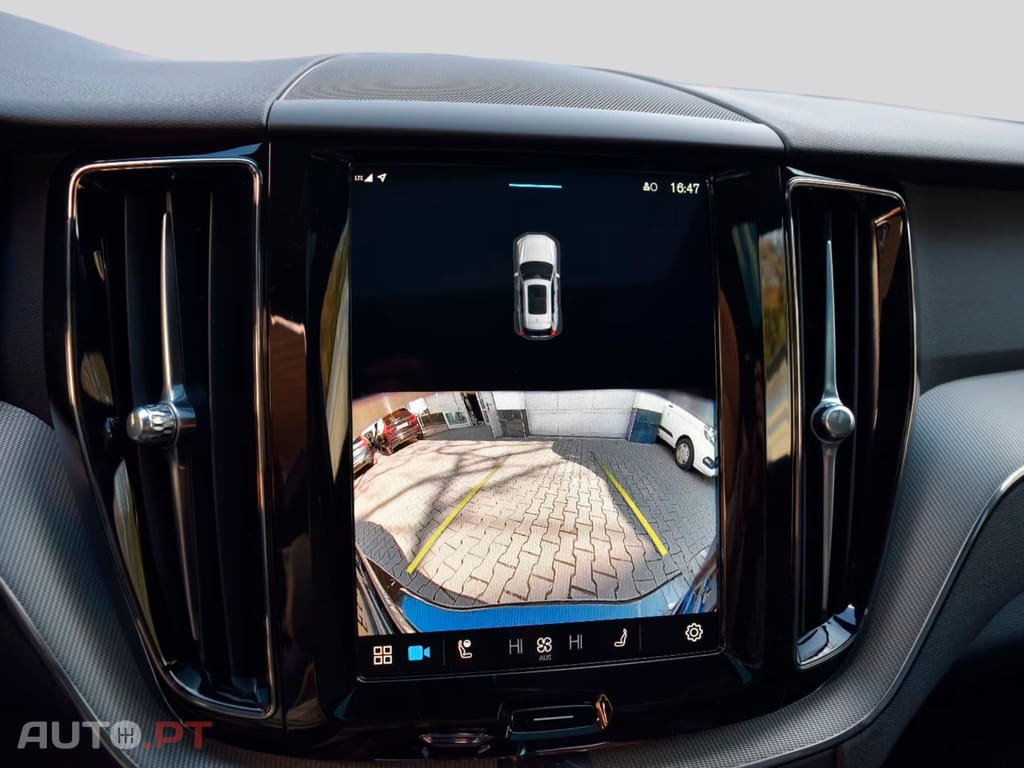 Volvo XC60 I.V.A DEDUTIVEL T8Plus Black Edition
