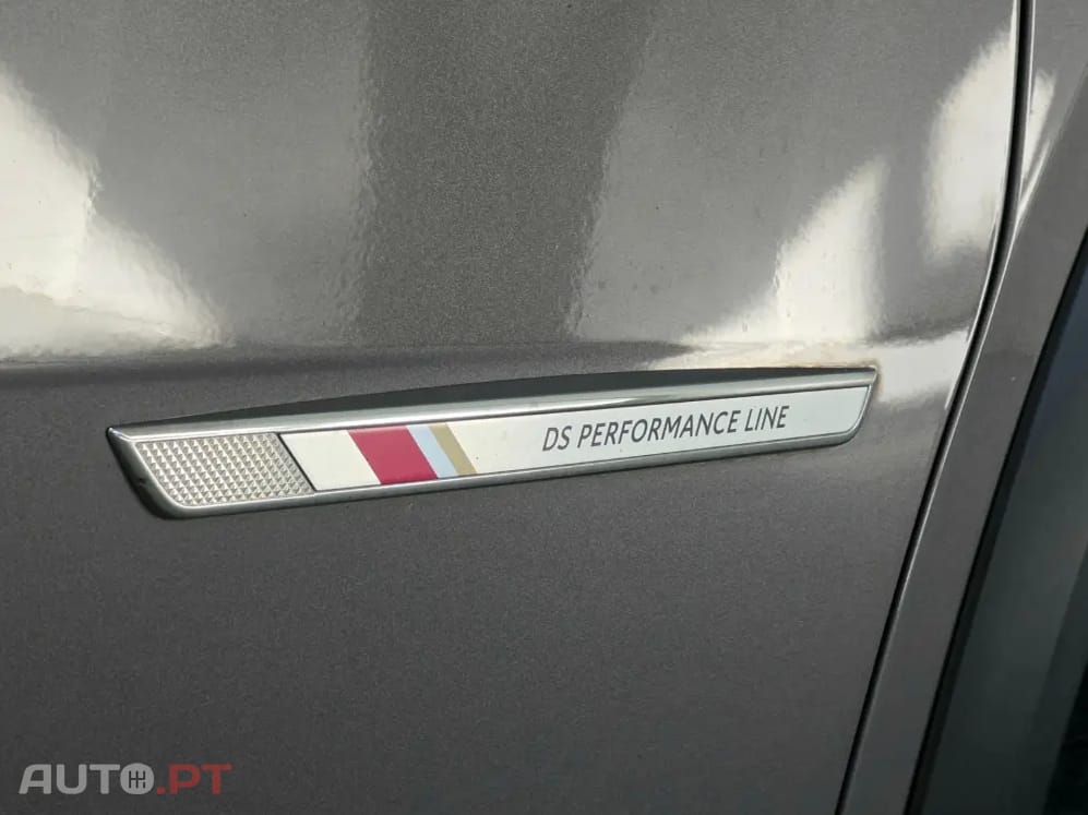 DS DS7 Crossback E-Tense Performance Line EAT8