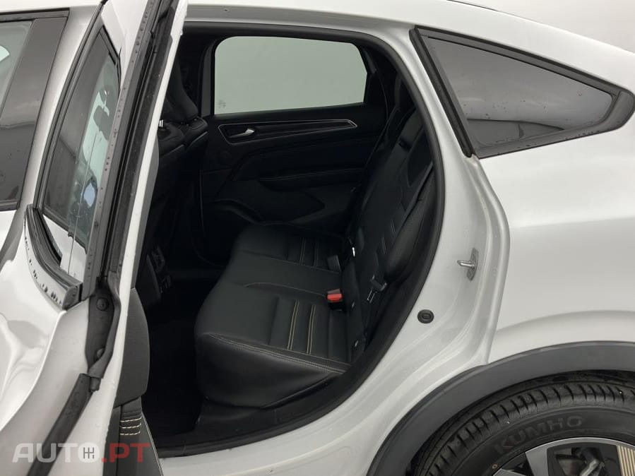 Renault Arkana 1.6 E-Tech Full Hybrid Engineered