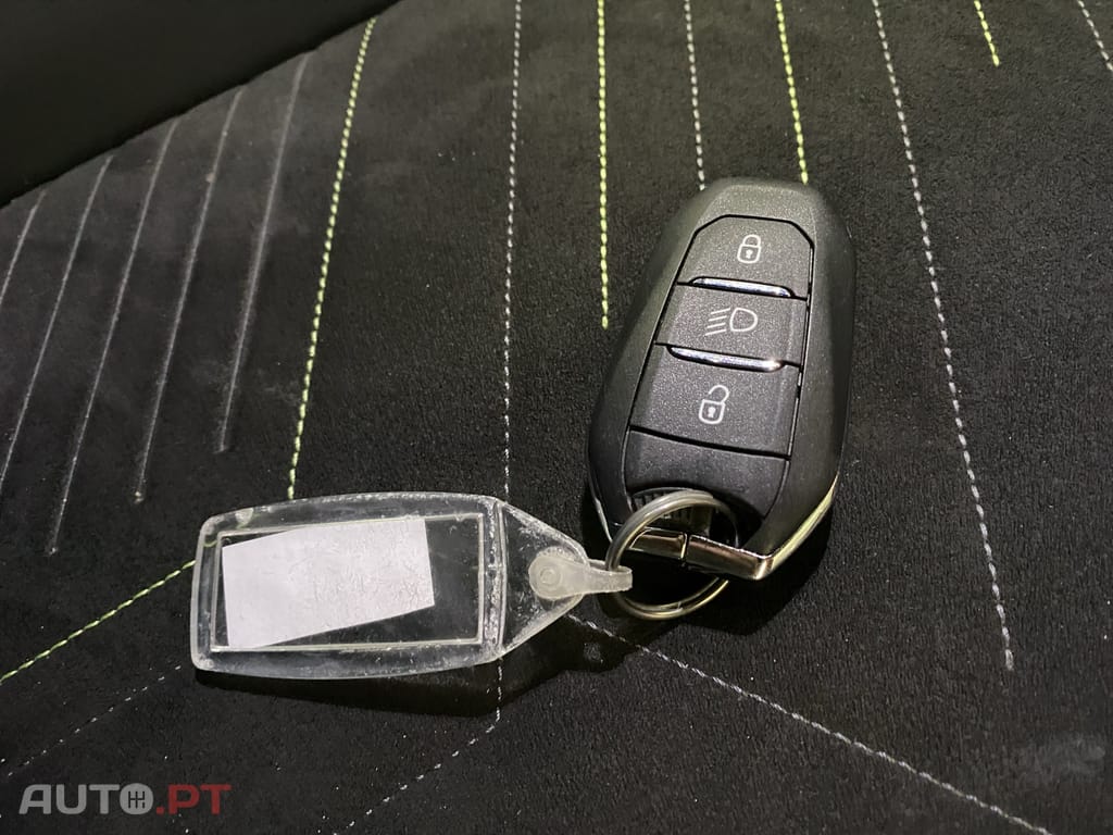 Peugeot 208 1.2 Hybrid GT e-DCS6