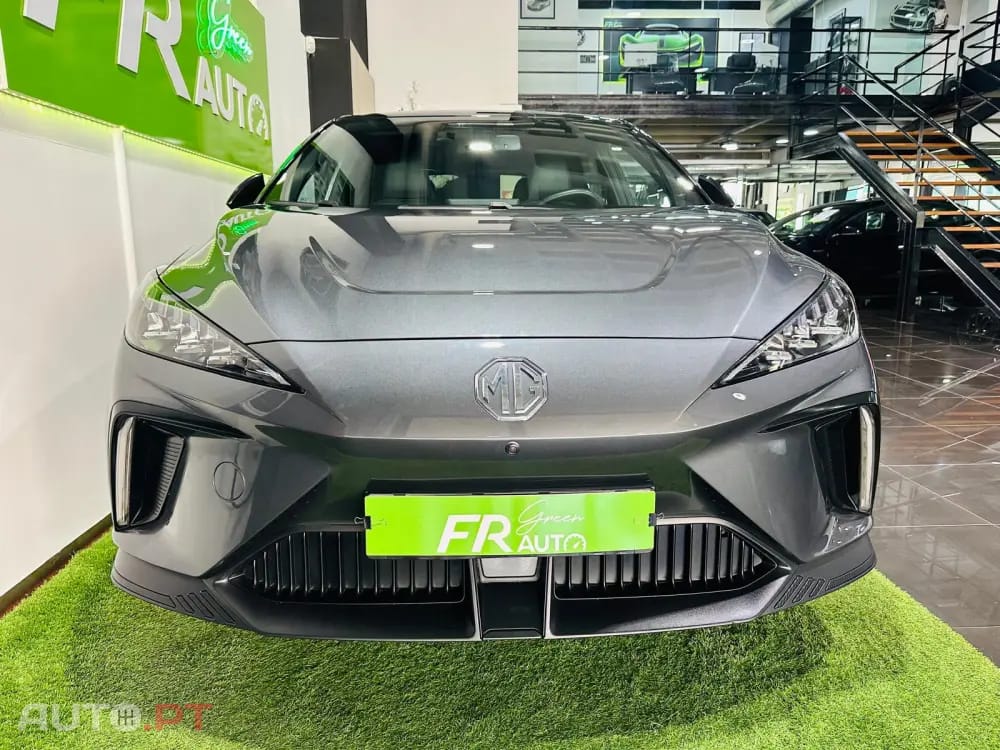 MG MG4 64 kWh Luxury