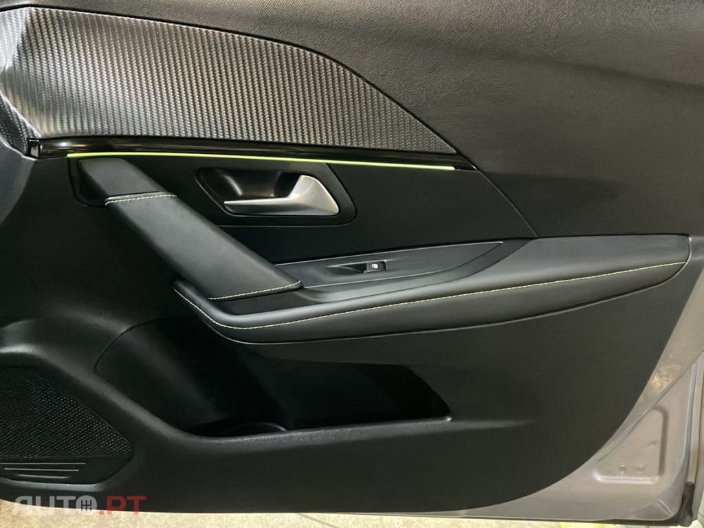 Peugeot E-208 50 KWh GT