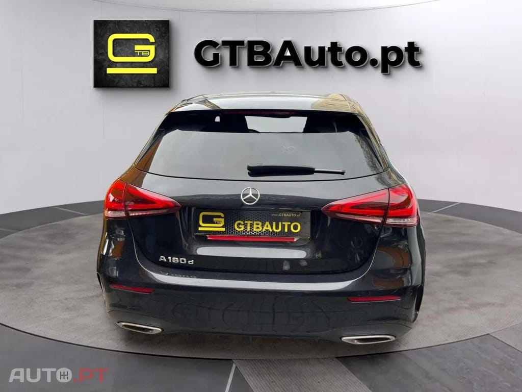 Mercedes-Benz A 180 D Pack Night AMG 