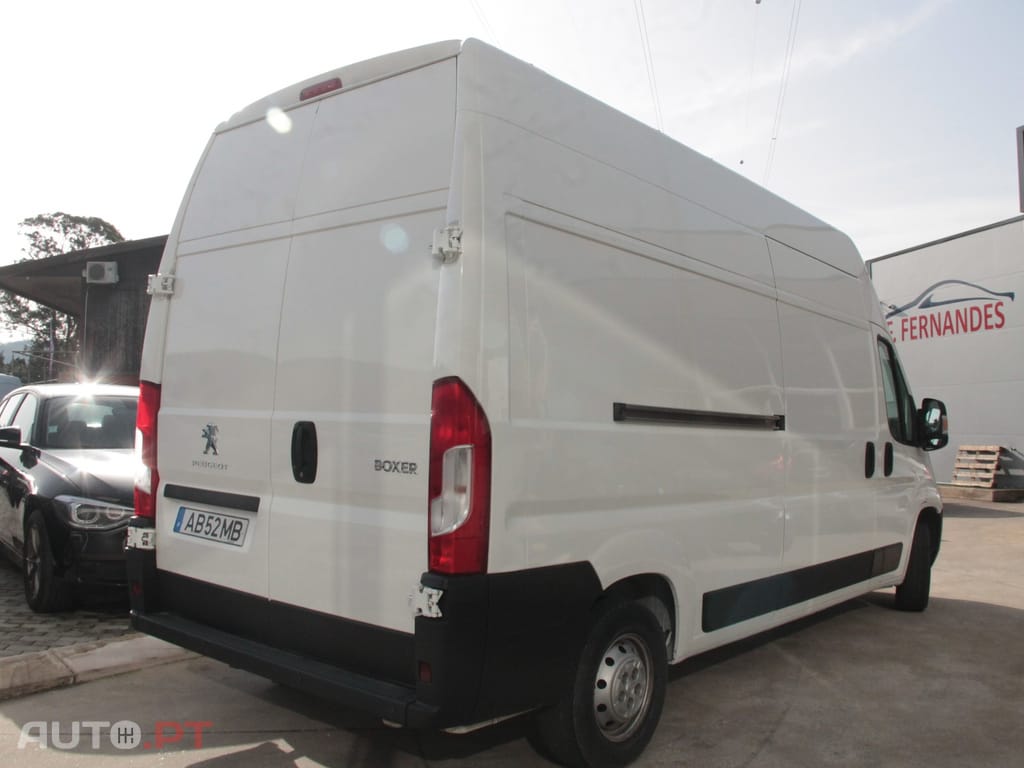 Peugeot Boxer 2.2 BlueHDi 330 L1H1 Pro