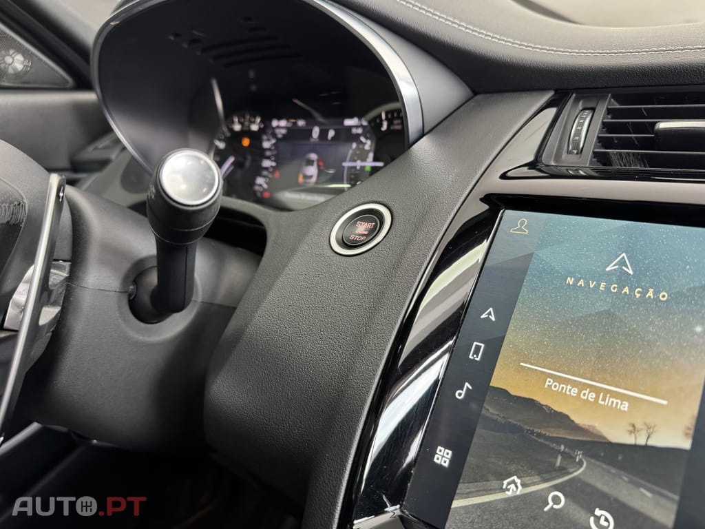 Jaguar E-Pace 1.5 P300e R-Dynamic HSE AWD Aut.