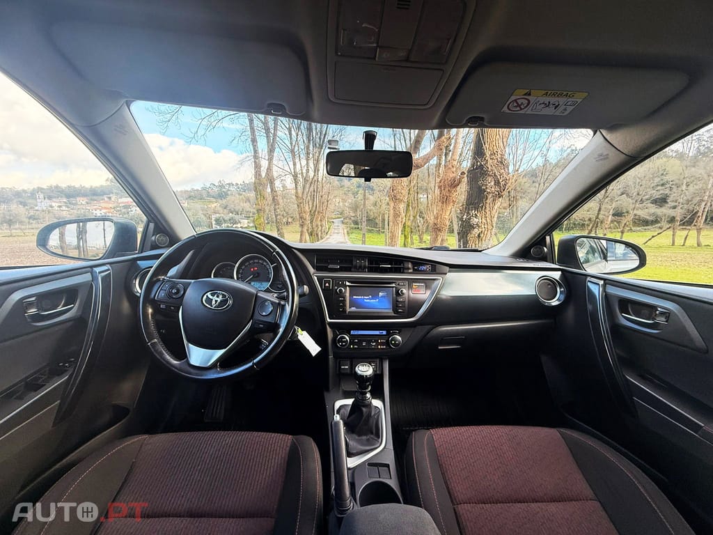 Toyota Auris Touring Sports 1.4 D-4D Com+P.Sport +Navi