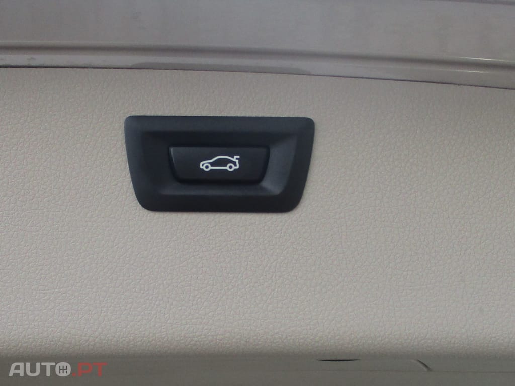 BMW 318 2.0 D Touring Luxury  Nacional 143 cv -Ano 2015 Nacional