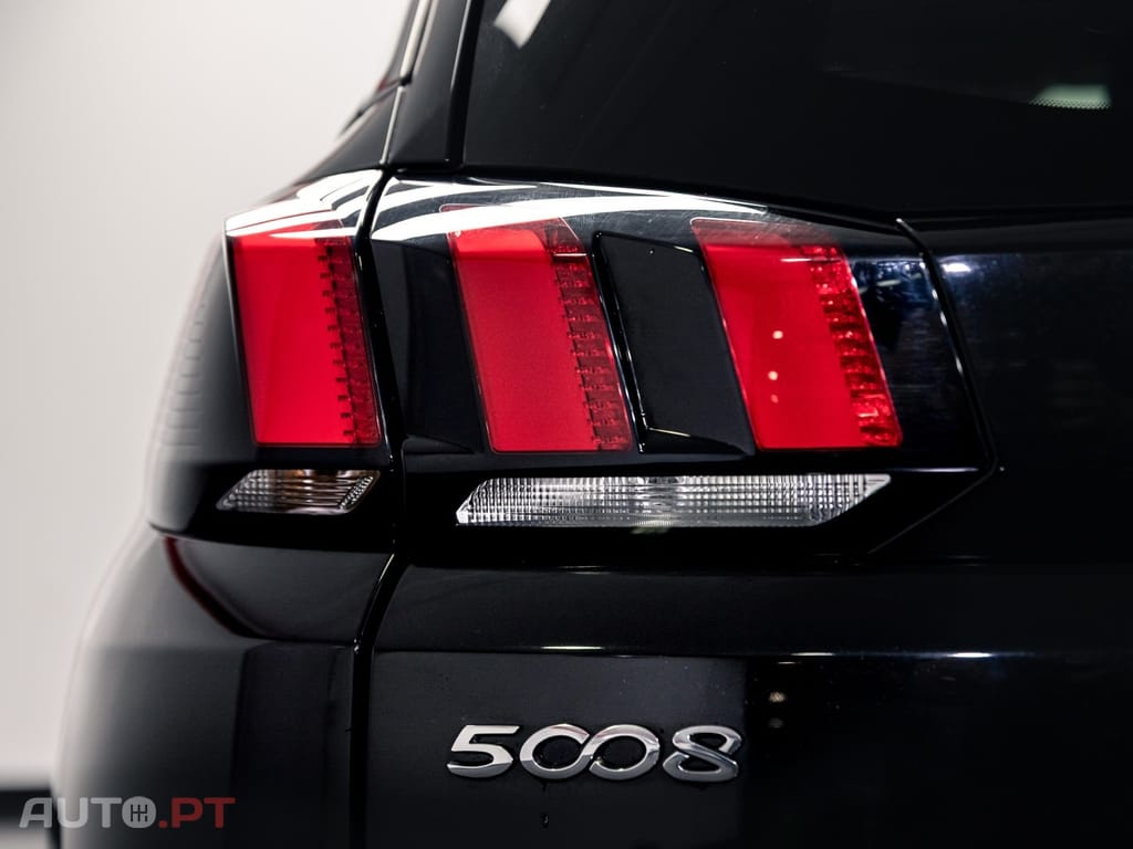 Peugeot 5008 1.5 BlueHDi Allure EAT8