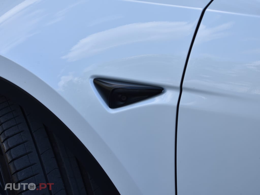 Tesla Model Y Performance Tração Integral