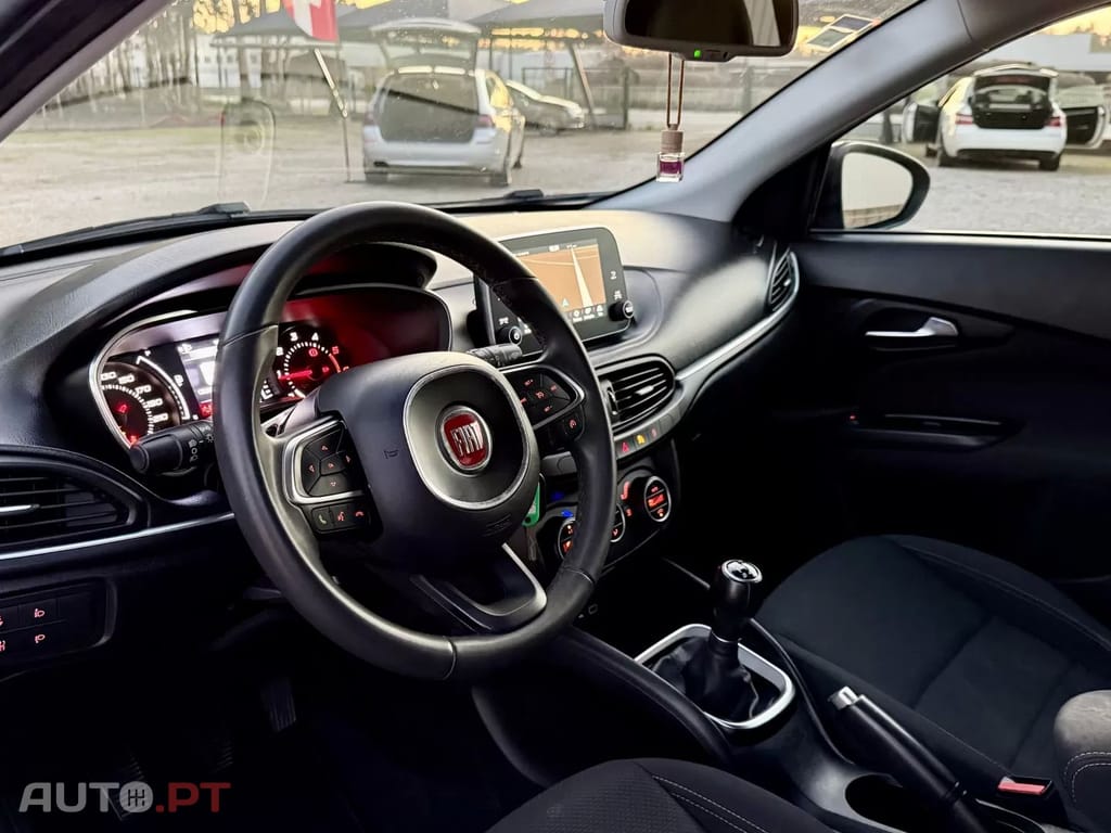 Fiat Tipo 1.3 M-Jet Lounge Tech