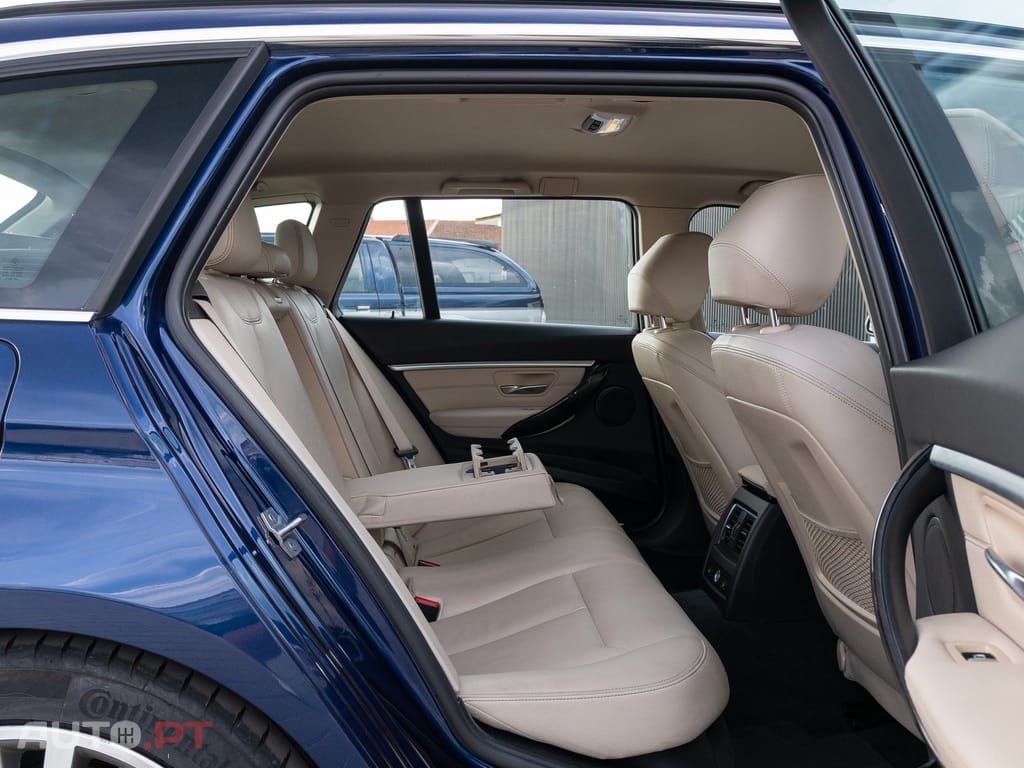 BMW 320 d ED Line Luxury Auto