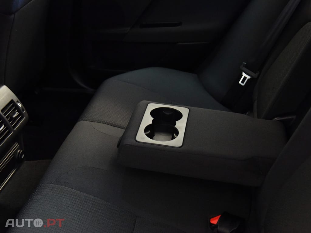 Jaguar XE 2.0 D Portfolio Aut.