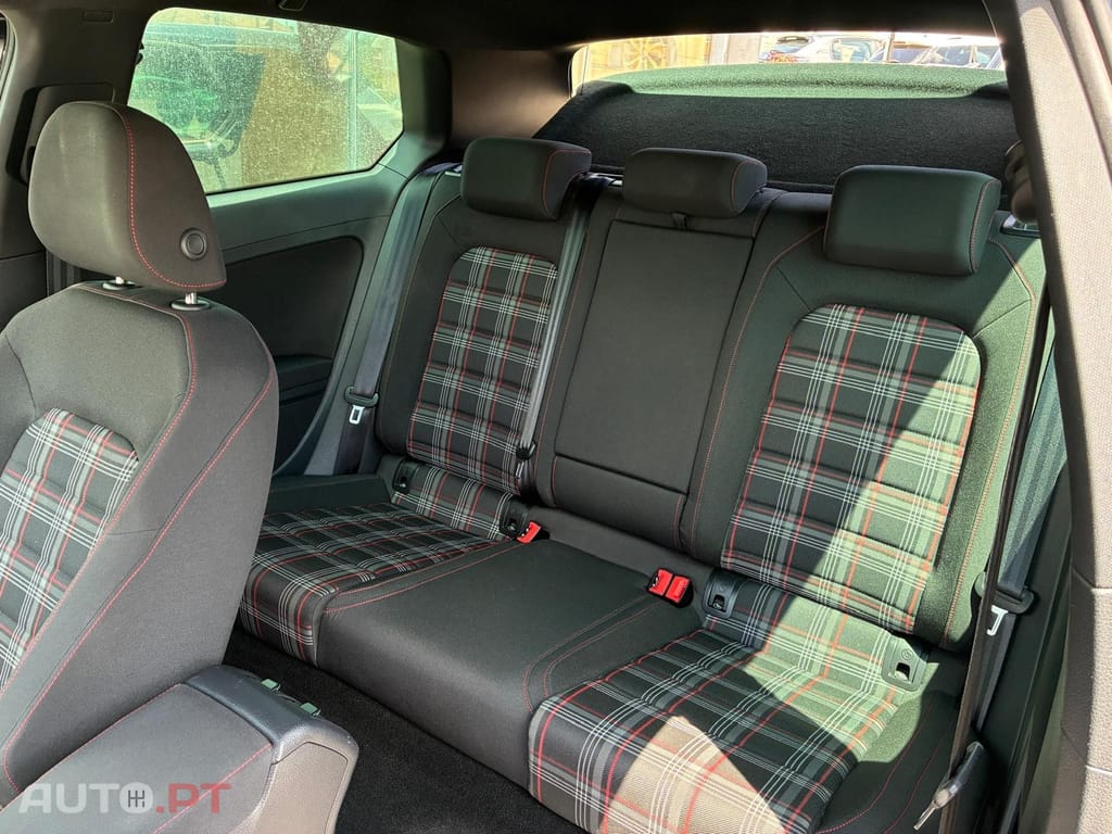 Volkswagen Golf 2.0 TSi GTi DSG Performance