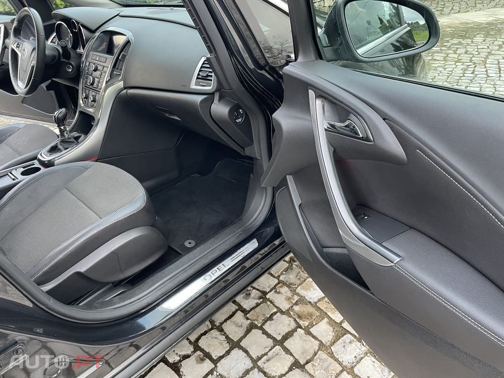 Opel Astra 1.7 CDTi Cosmo Start/Stop