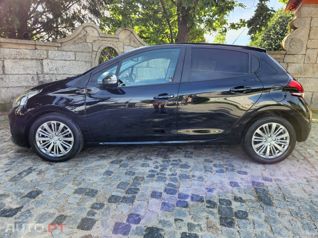 Peugeot 208 1.5 BlueHDi Signature
