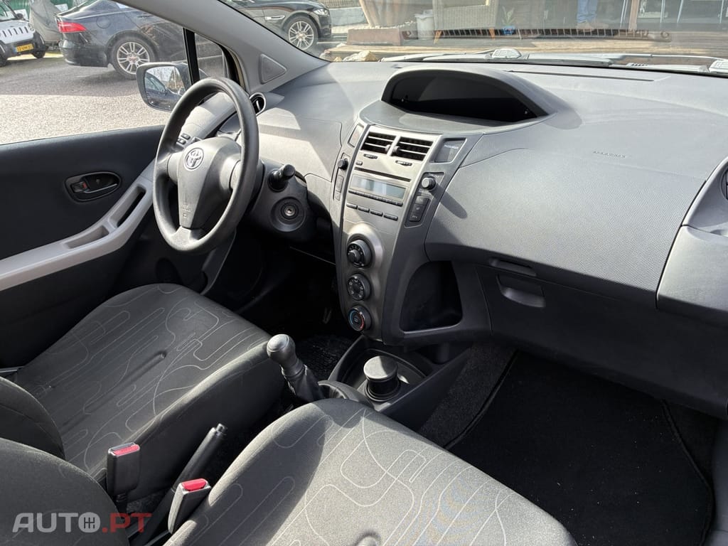 Toyota Yaris 1.0 VVT-i