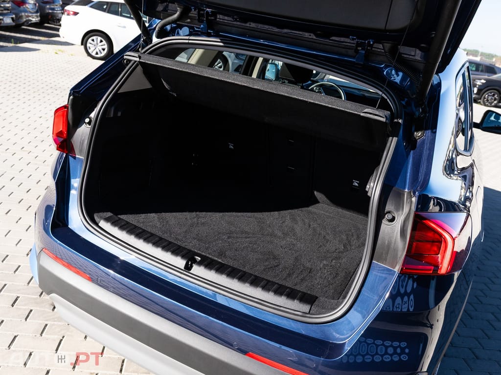 BMW iX1 xDrive30