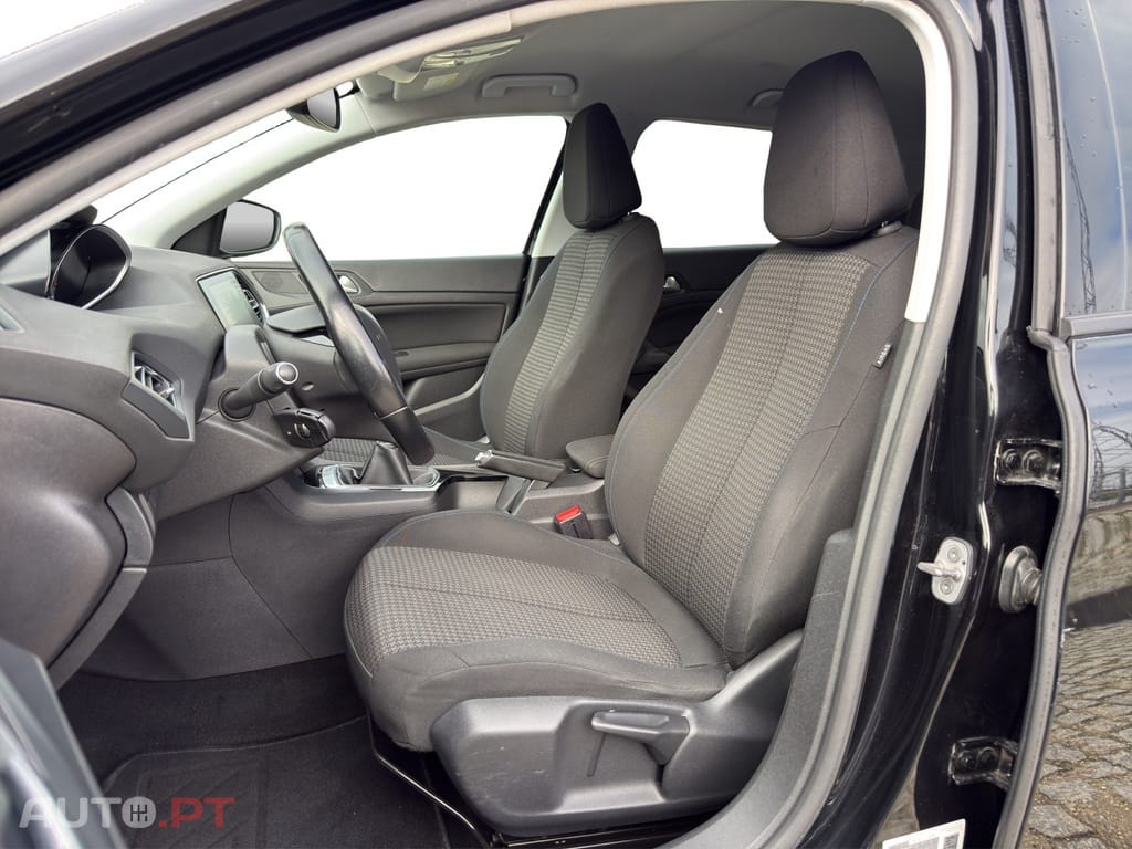 Peugeot 308 1.2 PureTech Style