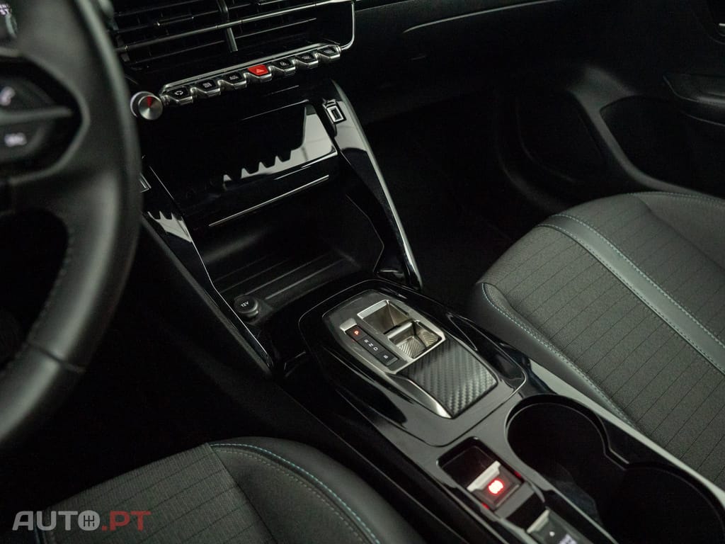 Peugeot E-208 50 kWh Allure Pack