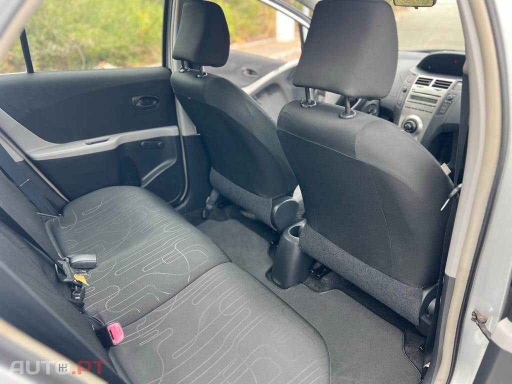 Toyota Yaris 1.0 VVT-i AC