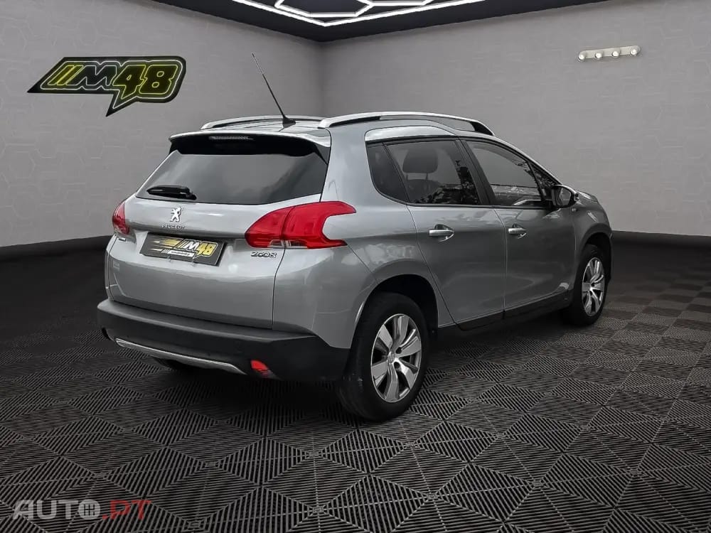 Peugeot 2008 1.2 PureTech Active