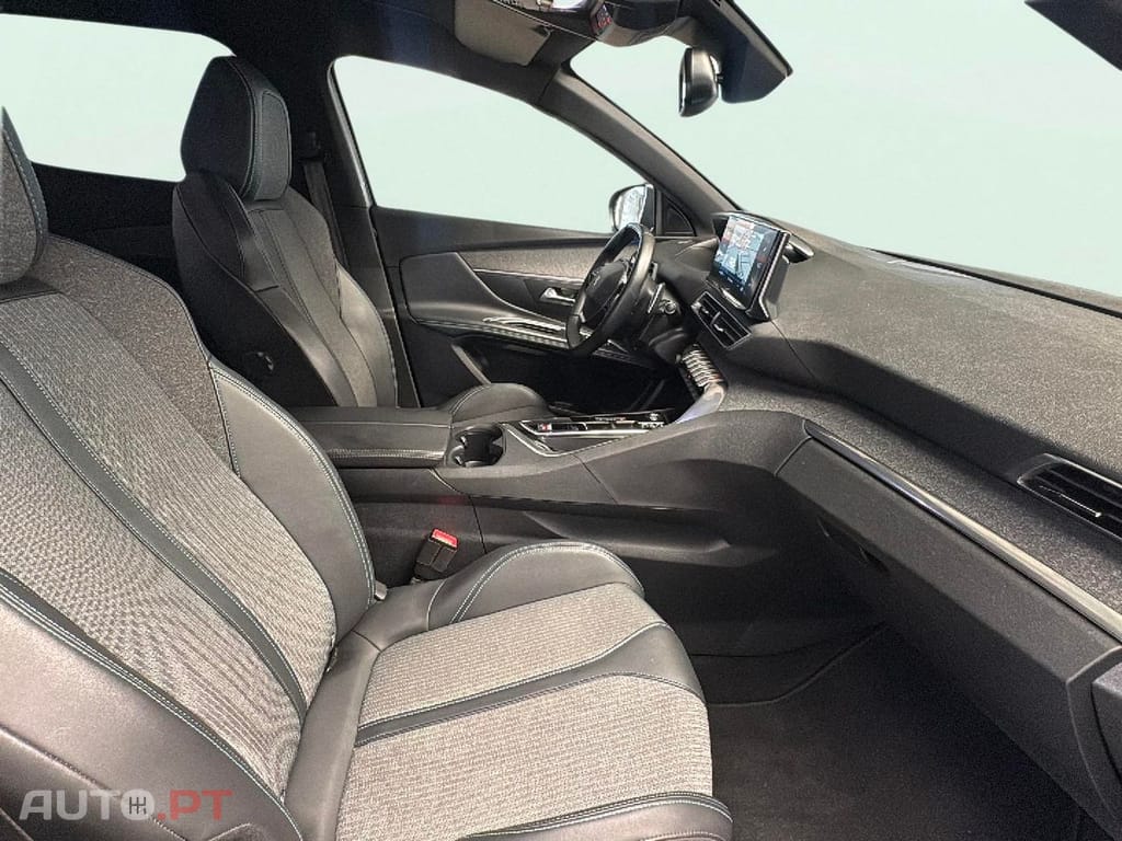 Peugeot 3008 1.5 BlueHDi Allure EAT8