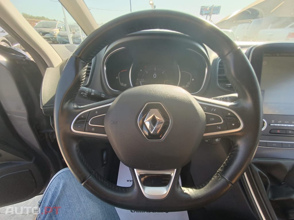 Renault Grand Scénic 1.7dCi Intens Hybrid Assist SS