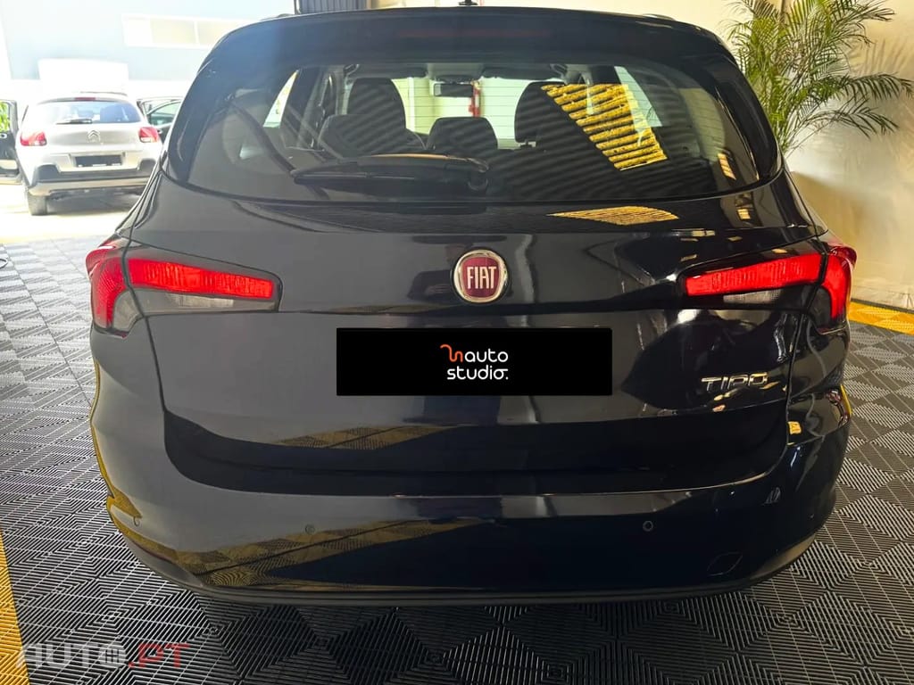 Fiat Tipo 1.6 M-Jet Lounge