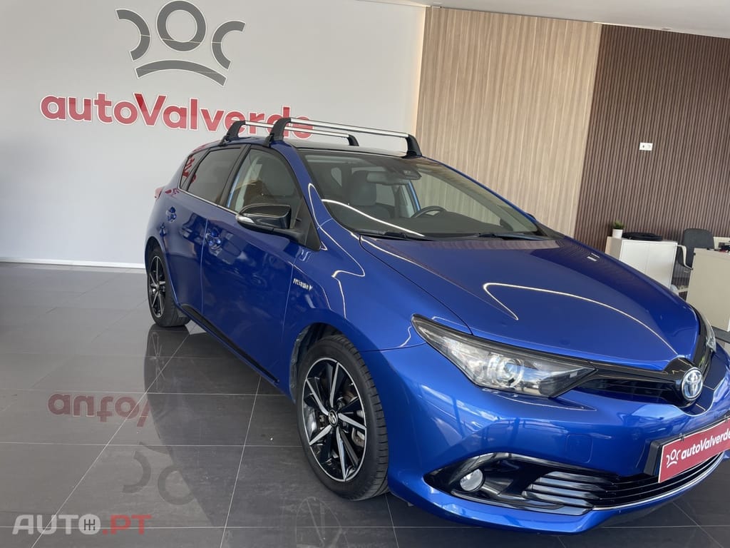 Toyota Auris 1.8 HSD Comfort +P.Techno+P.Sport