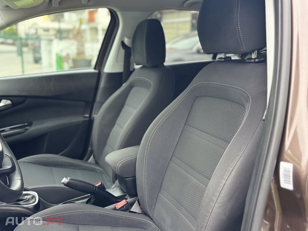 Fiat Tipo 1.6 M-Jet Lounge J17 DCT