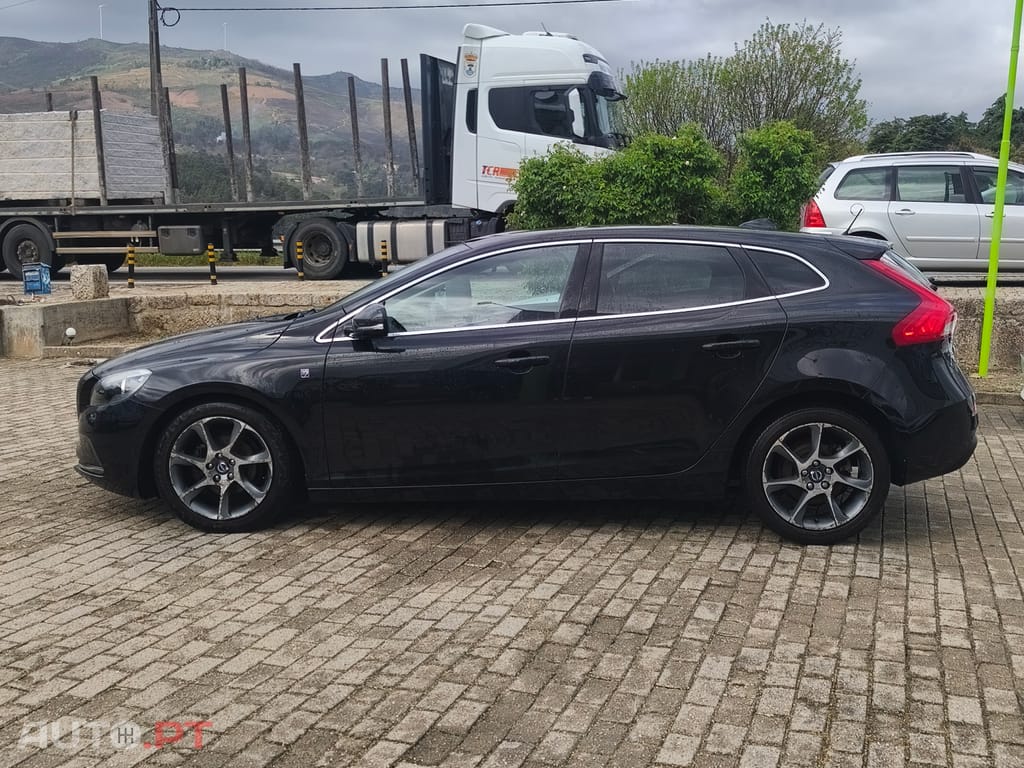 Volvo V40 1.6 D2 Edição Ocean Race