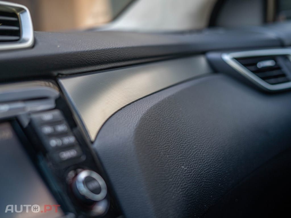 Nissan Qashqai 1.2 DIG-T N-Connecta 18