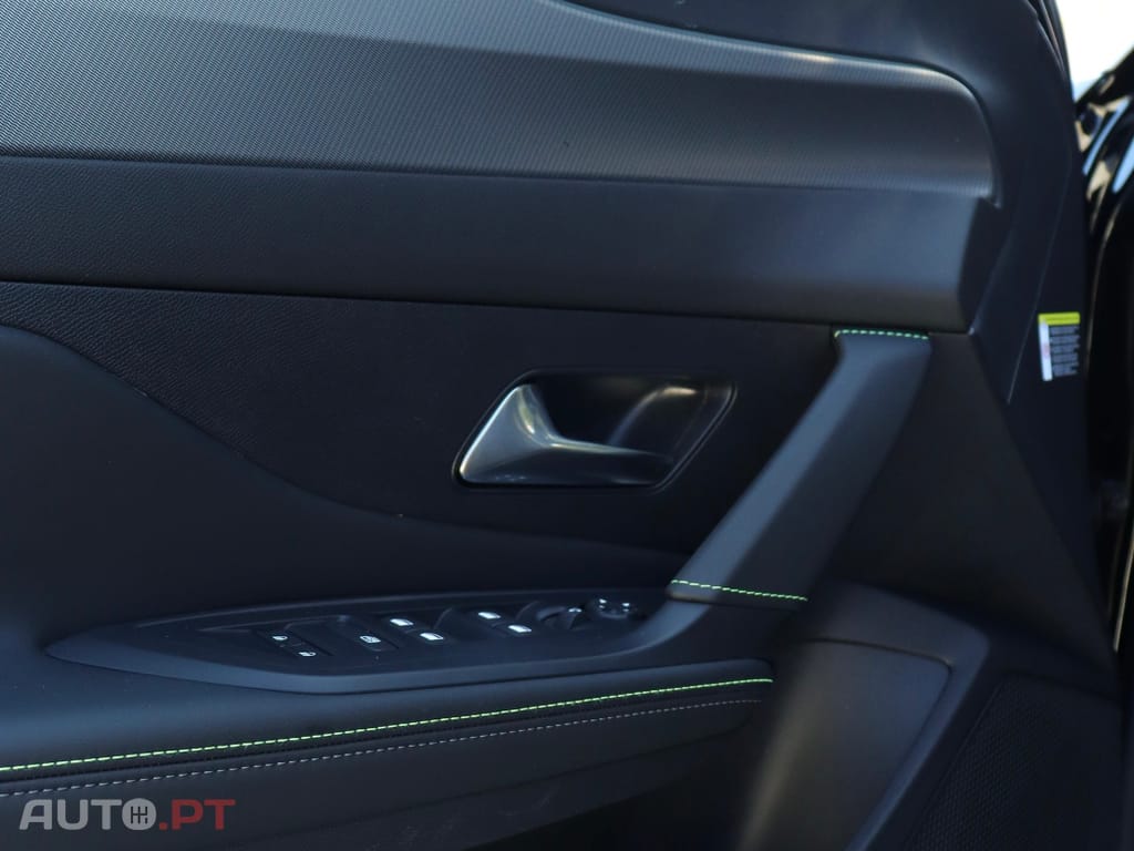 Peugeot 408 1.2 PureTech GT EAT8