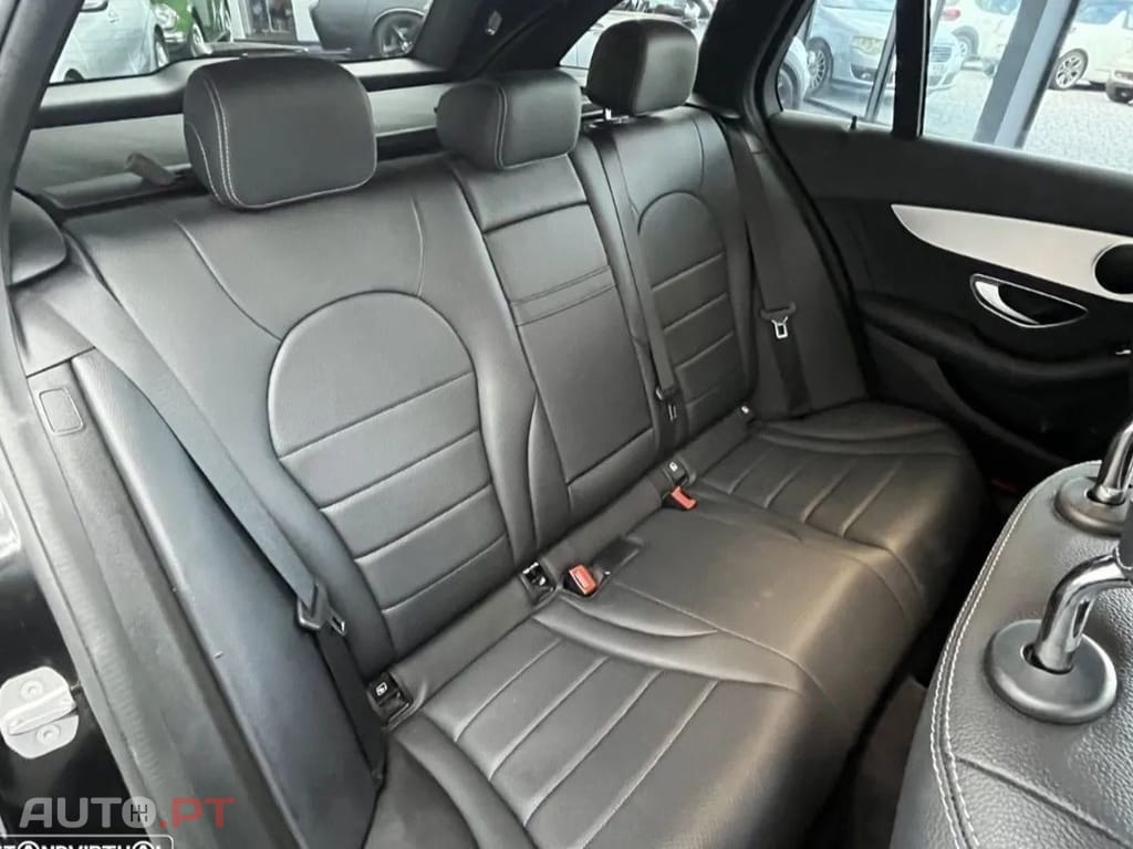 Mercedes-Benz C 200 d Station 9G-TRONIC AMG Line